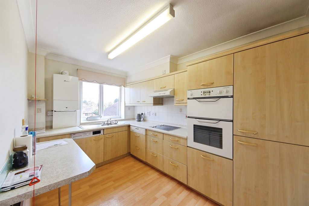 Property photo 3 of 17