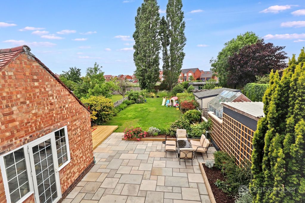 Property photo 2 of 42 5202112