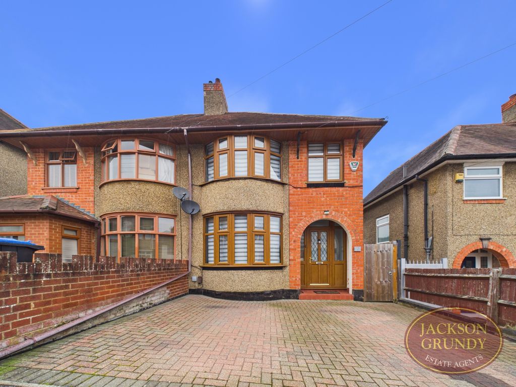 Property photo 1 of 12 Briar Hill Road