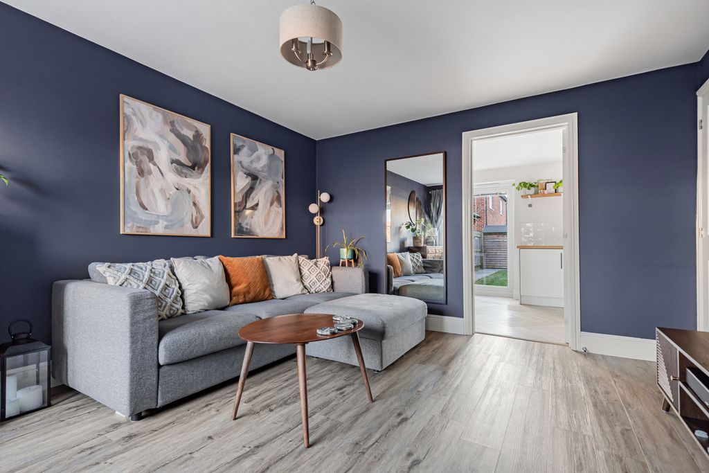 Property photo 2 of 23 973889