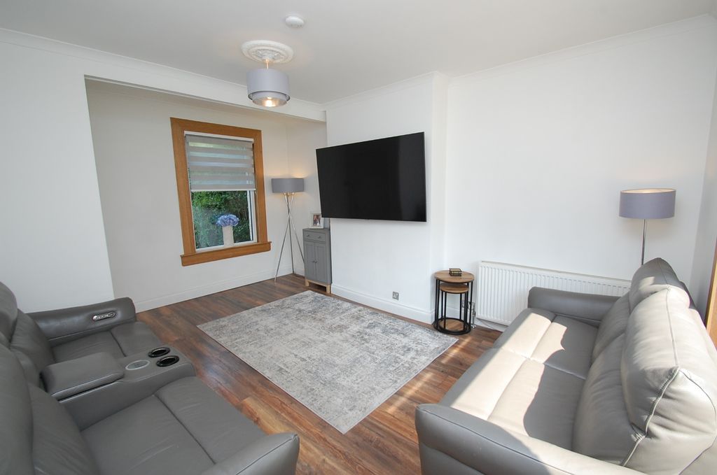 Property photo 2 of 21 5235952