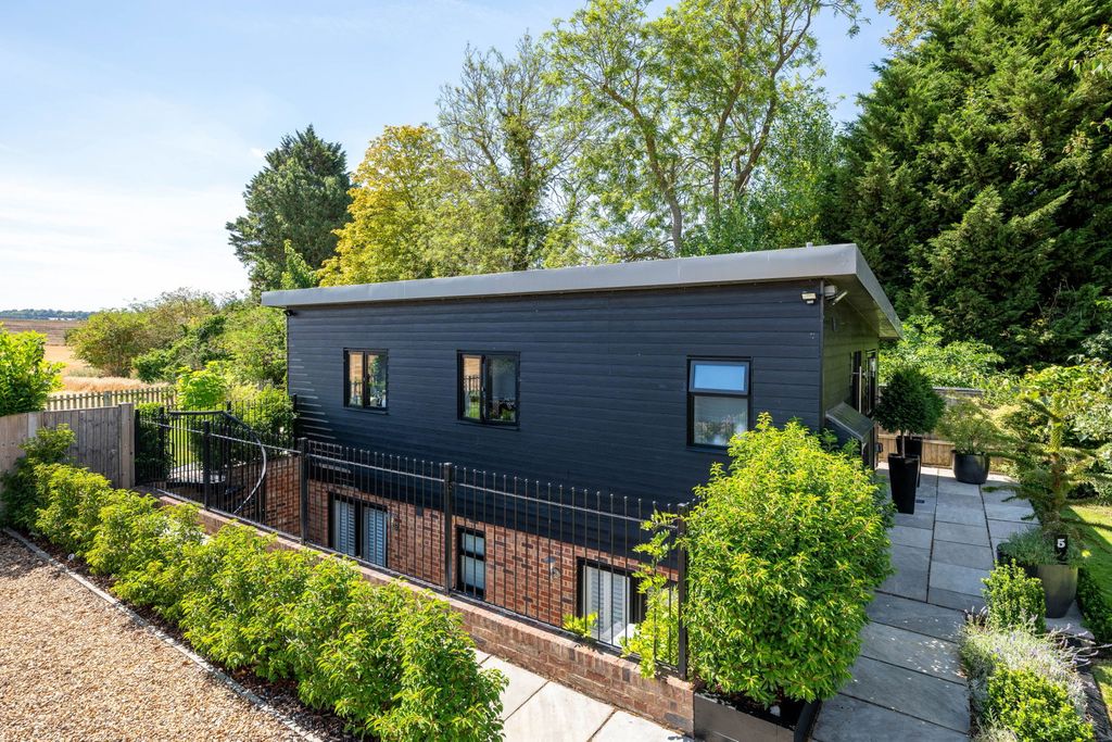 Property photo 1 of 34