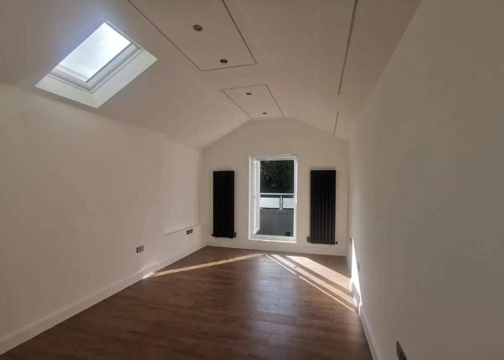 Property photo 3 of 7 Screenshot 2025-03-31 145153.Jpg