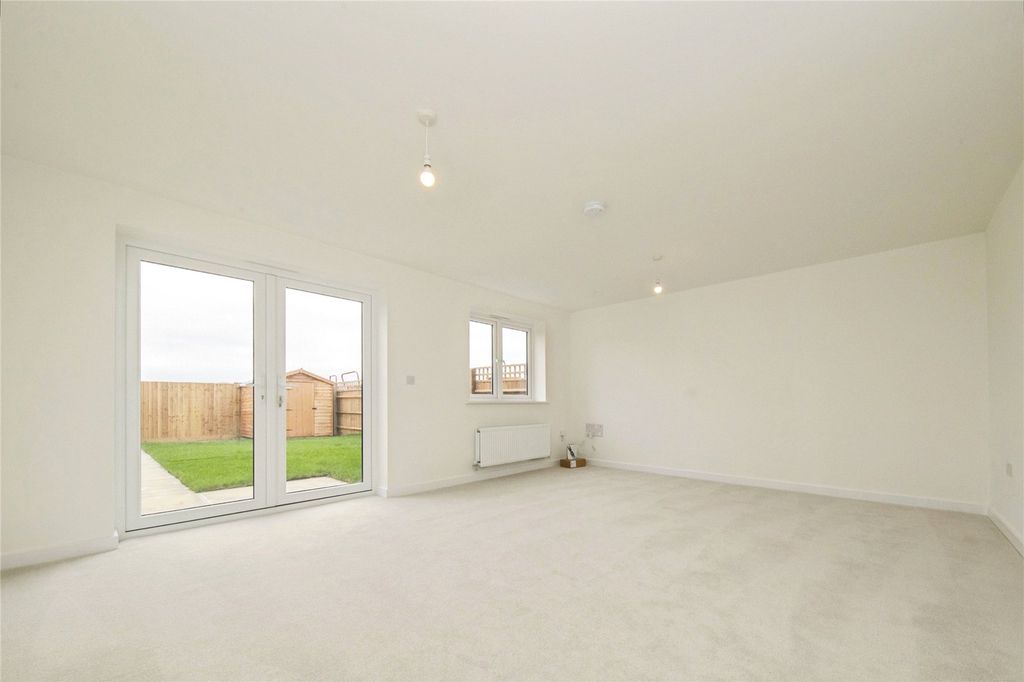 Property photo 3 of 16 Picture No. 13