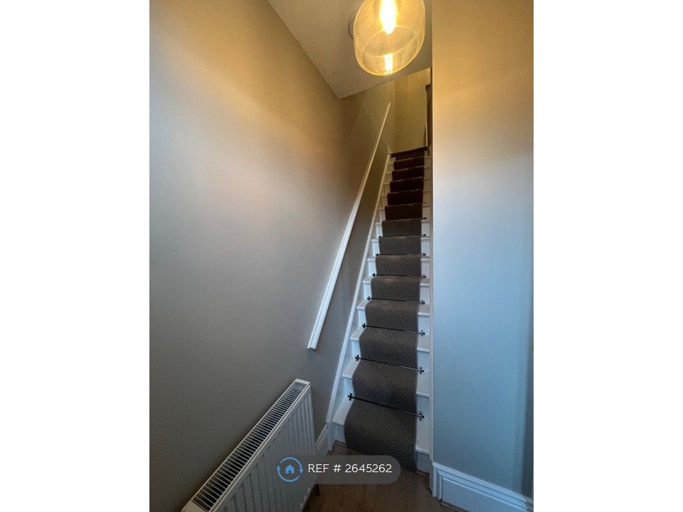 Property photo 2 of 31