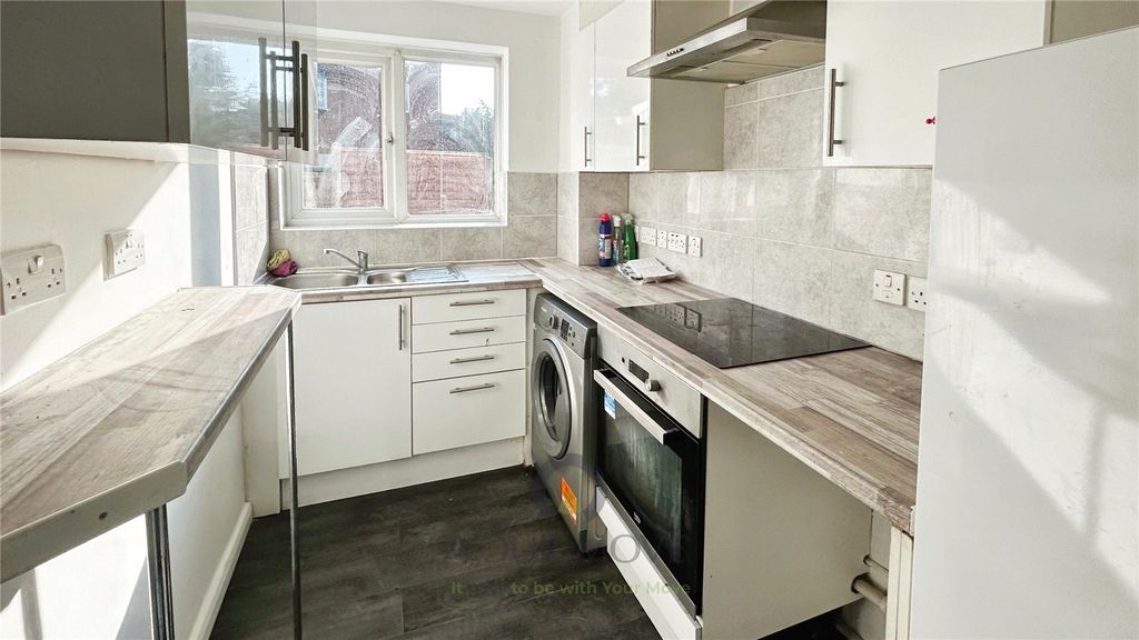 Property photo 2 of 12 Picture No. 04
