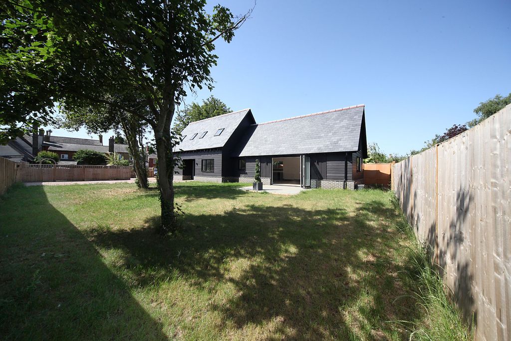 Property photo 3 of 35