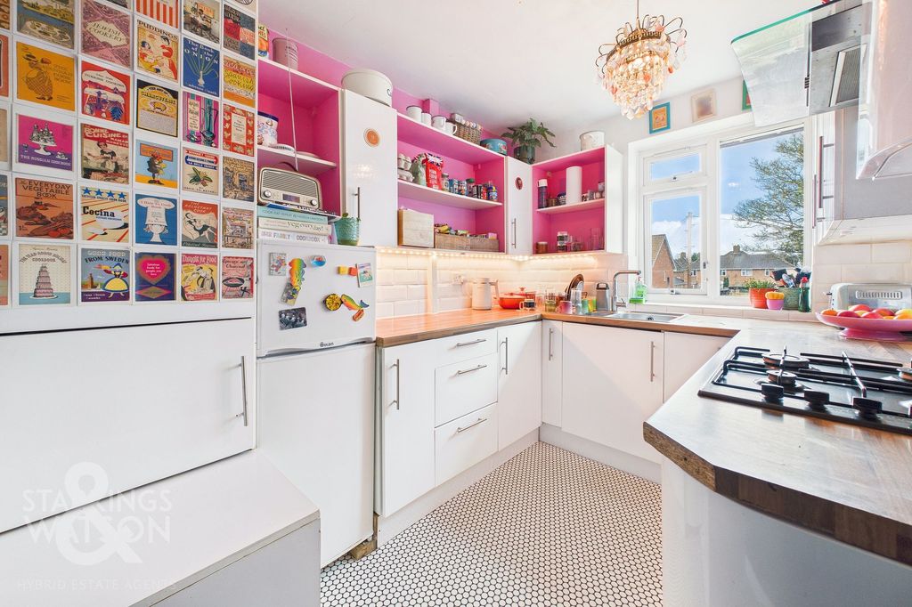 Property photo 3 of 22