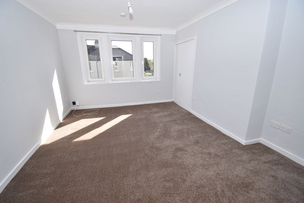 Property photo 2 of 9 Lounge.Jpg