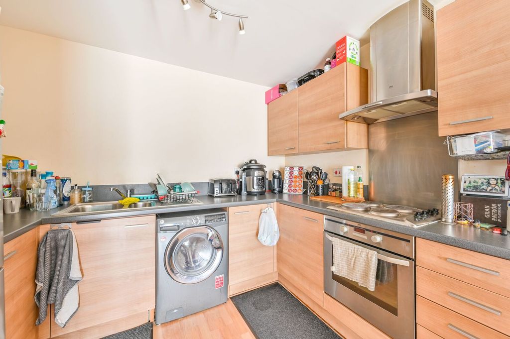 Property photo 2 of 7