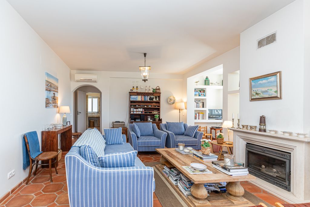 Property photo 3 of 40