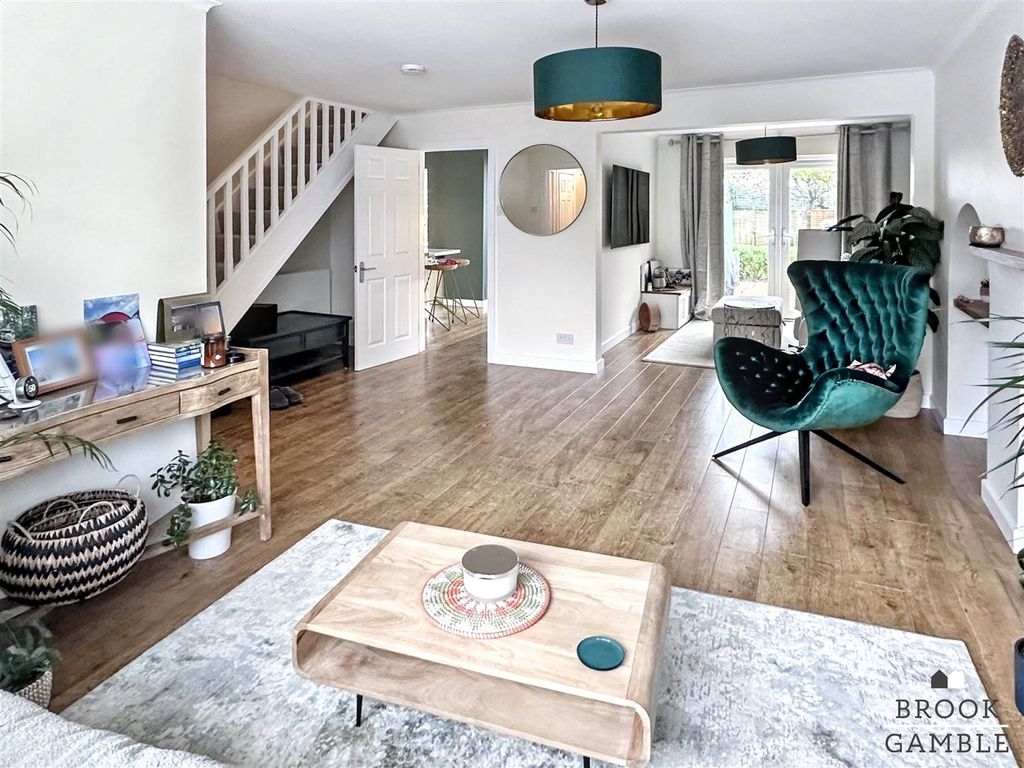 Property photo 3 of 22 01323 438506