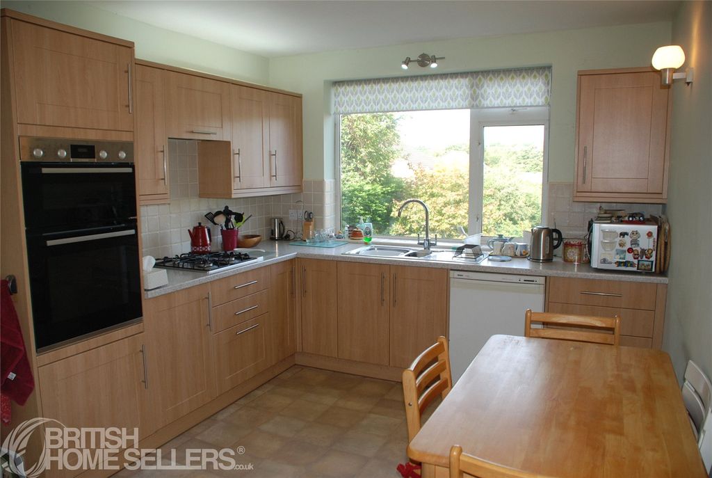 Property photo 2 of 15 Picture No. 06
