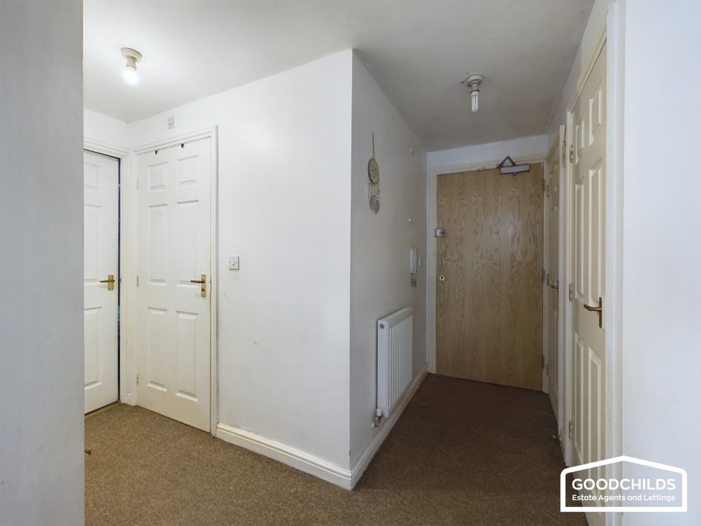 Property photo 2 of 9
