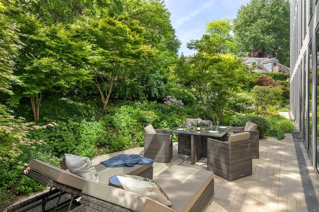 Property photo 1 of 19 Terrace