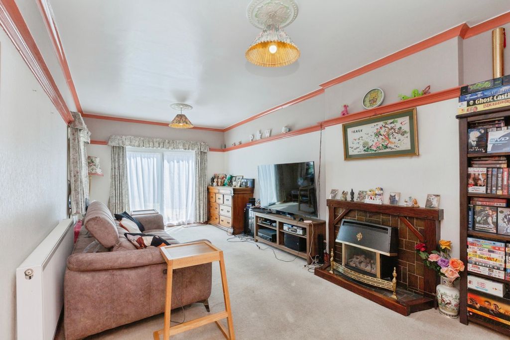 Property photo 3 of 17 Pbox-Img.Jpg