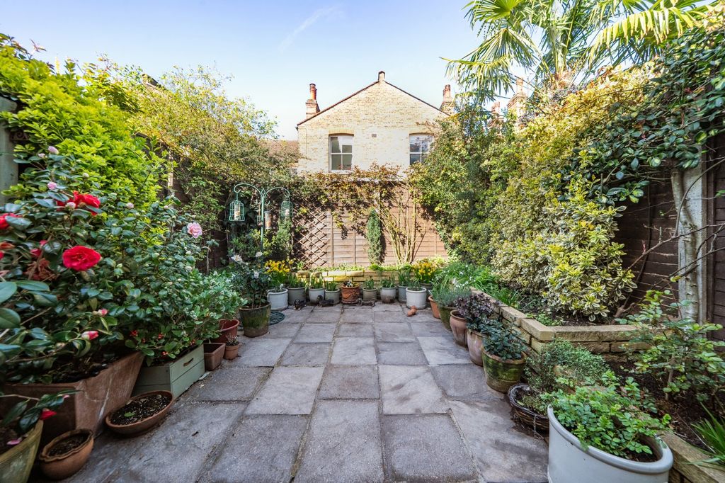 Property photo 3 of 11 Picture No. 30