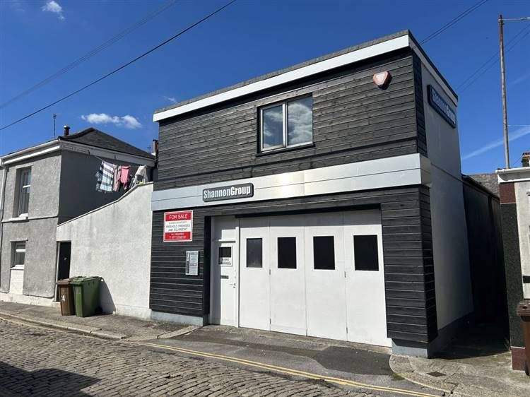 Property photo 1 of 12