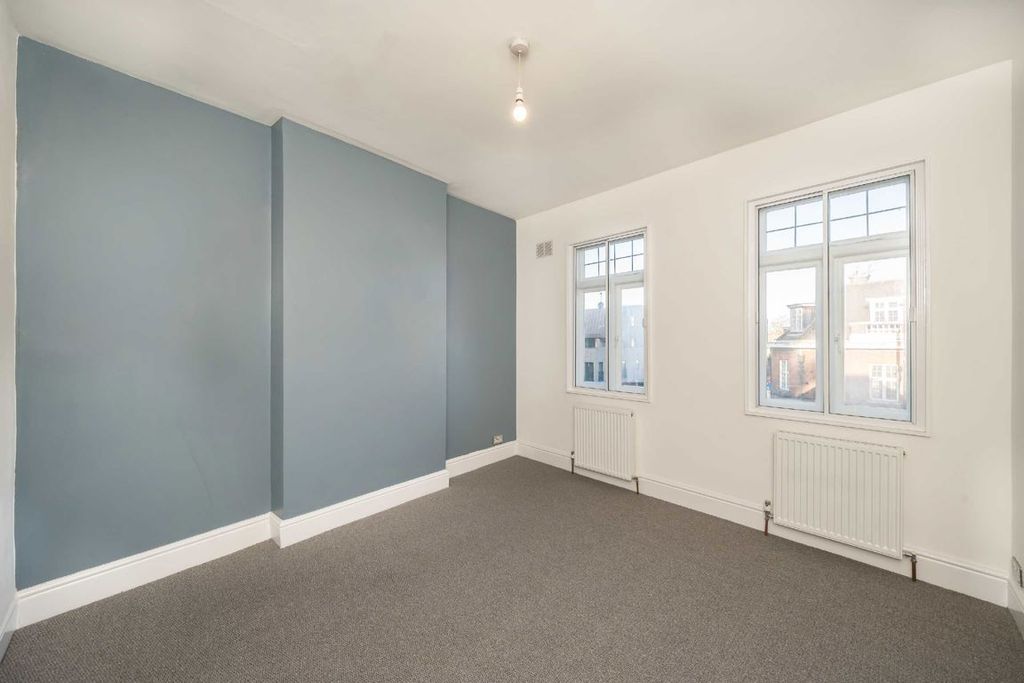 Property photo 3 of 5