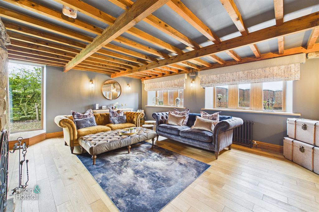 Property photo 2 of 36 Blue Slate Barn