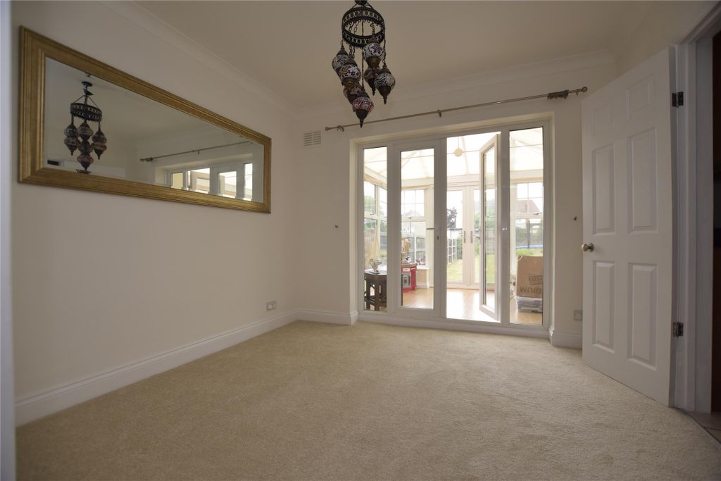 Property photo 3 of 10 Dining Room