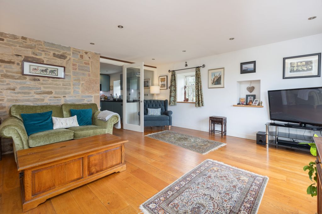 Property photo 2 of 40 2