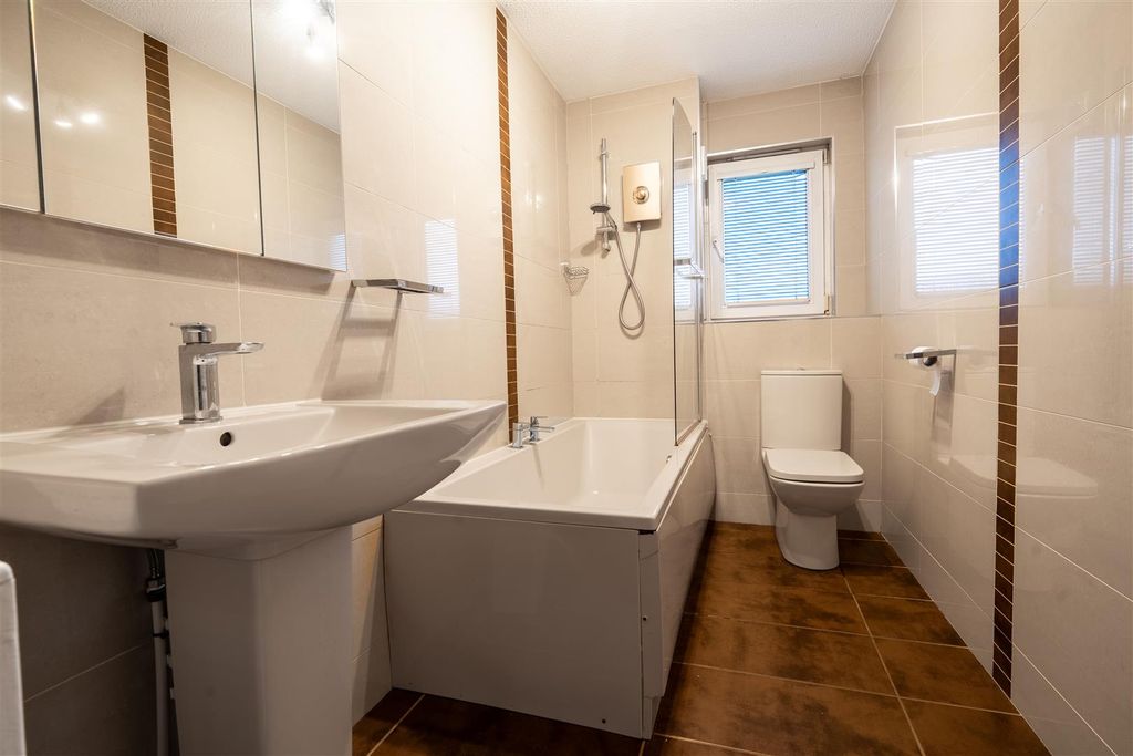 Property photo 3 of 11 Bathroom-1.Jpg