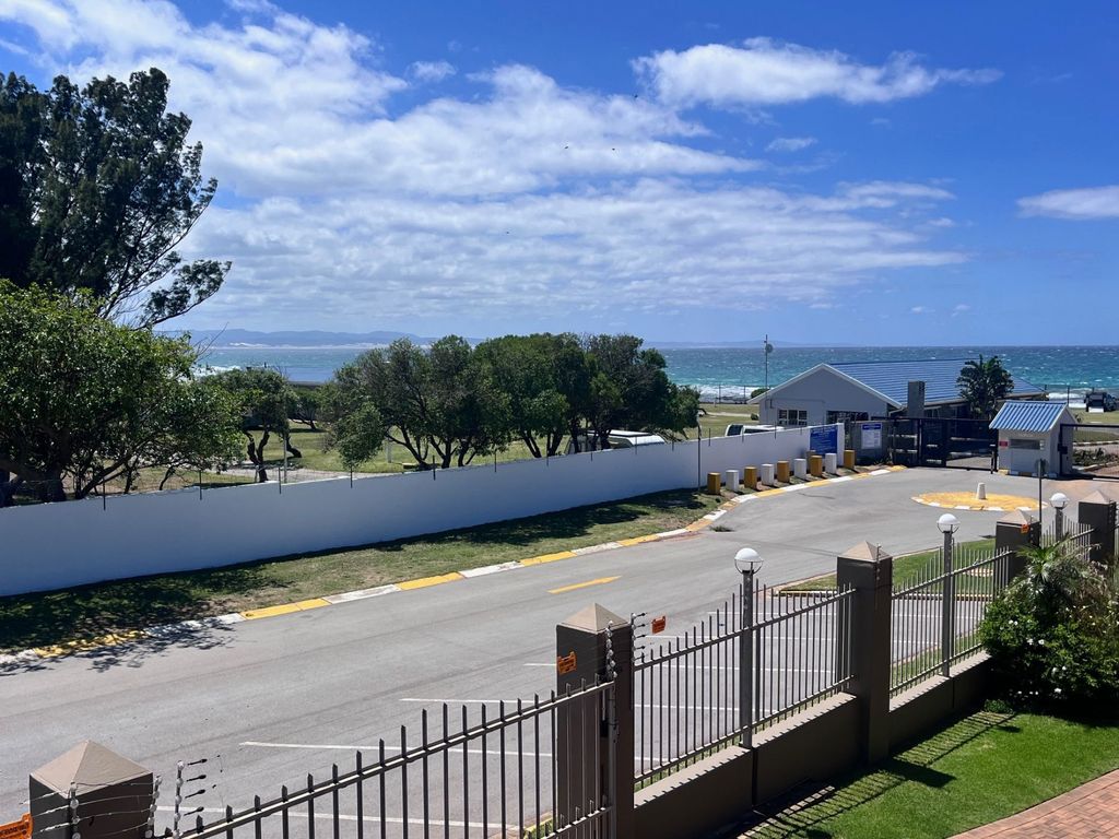 Property photo 3 of 28 1Jf1721101