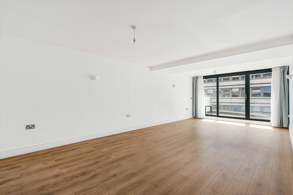 Property photo 3 of 13 Reception Room