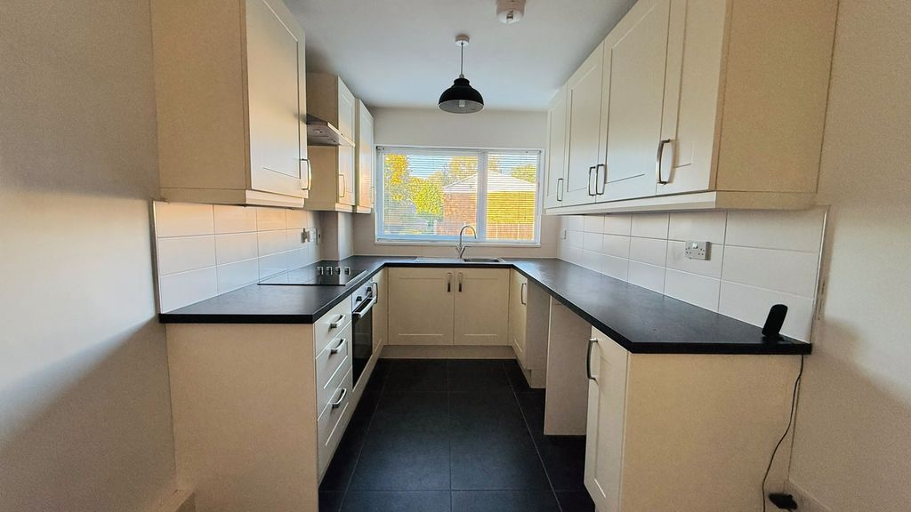 Property photo 3 of 13 5901204