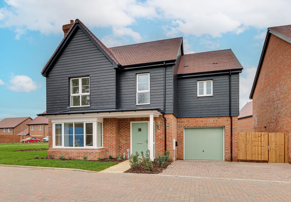 Property photo 2 of 13 Thedalyfrontshotalt2