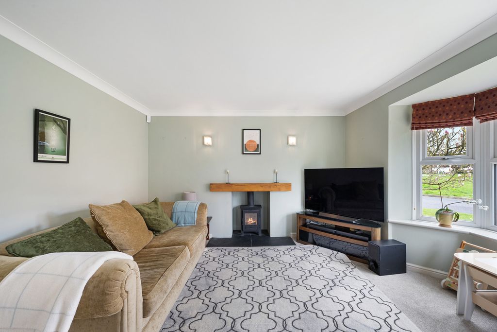 Property photo 3 of 30