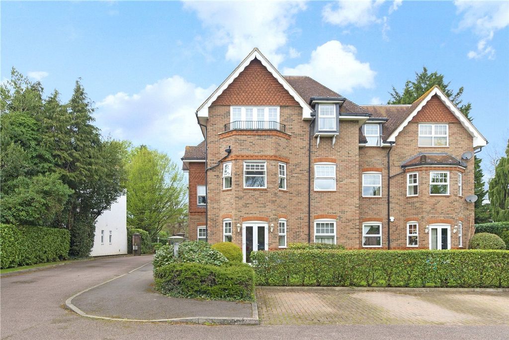 Property photo 1 of 11