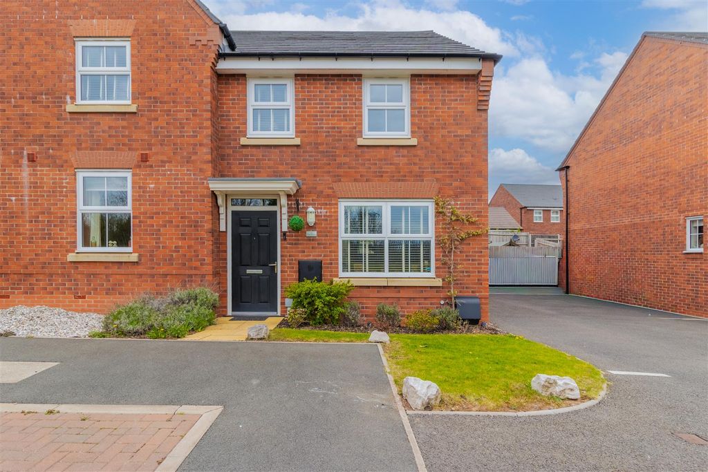 Property photo 1 of 24