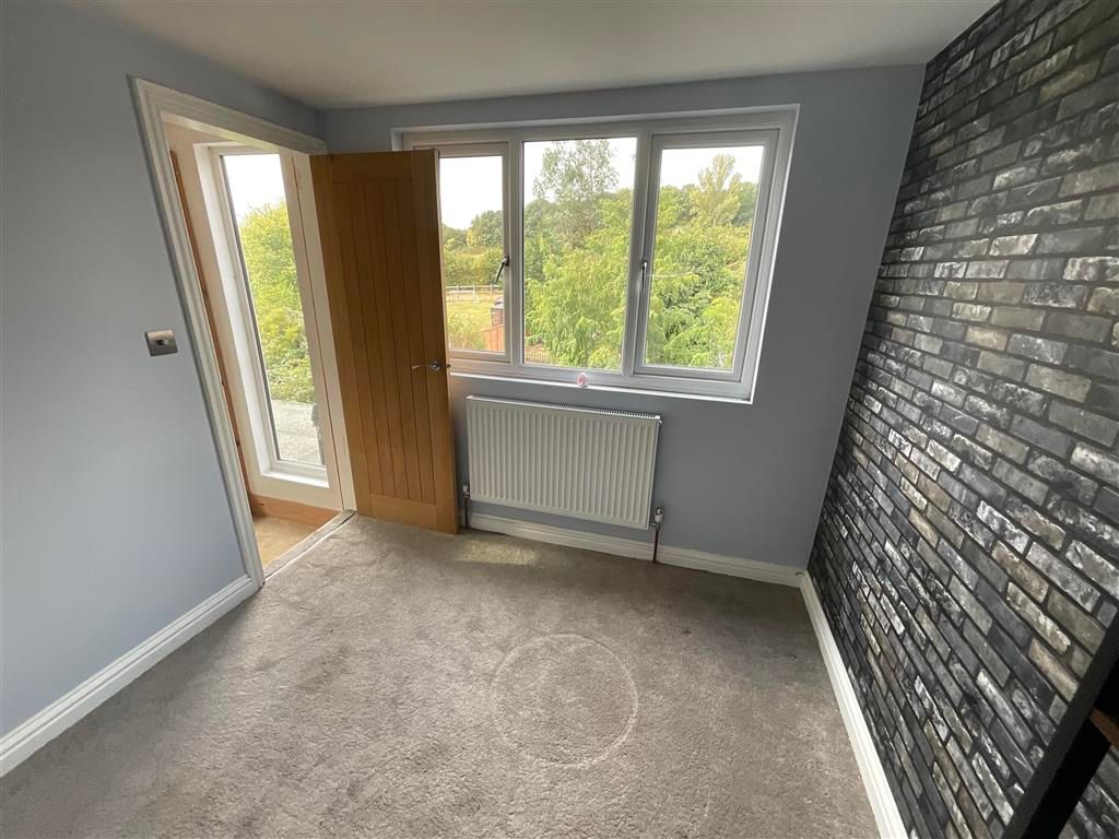 Property photo 3 of 10 Bedroom