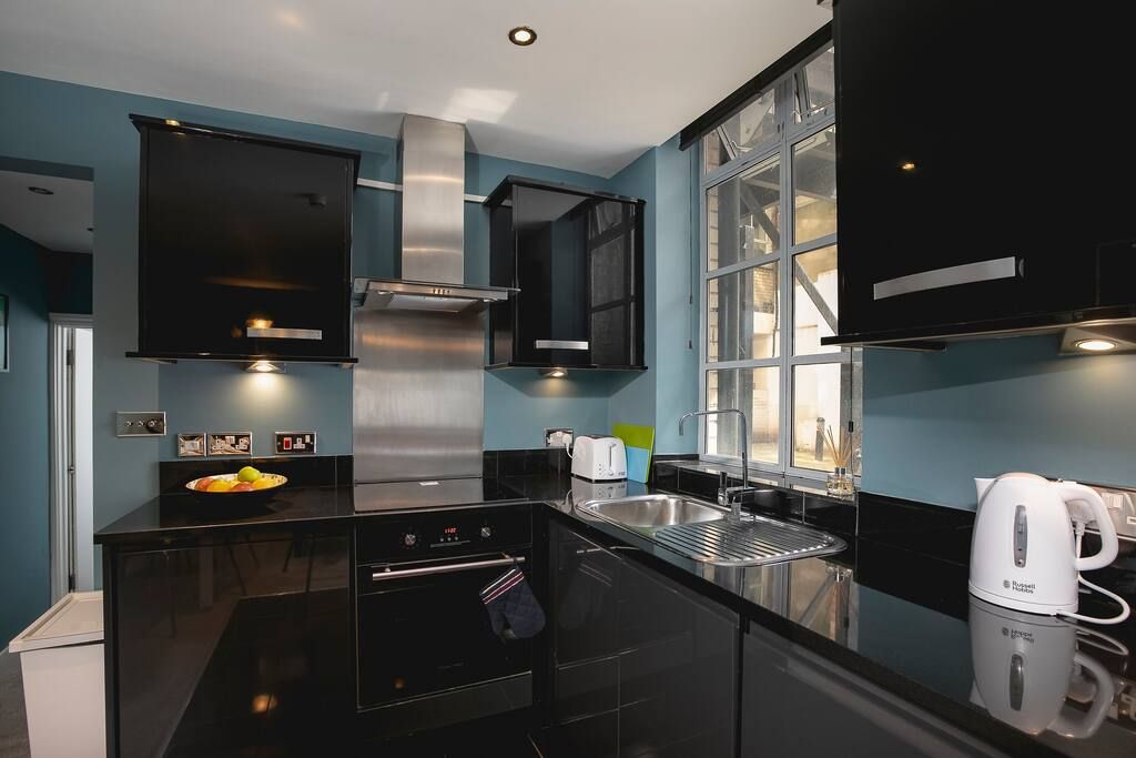 Property photo 2 of 8 Kitchen