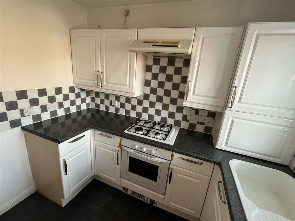 Property photo 3 of 12 11.Jpg