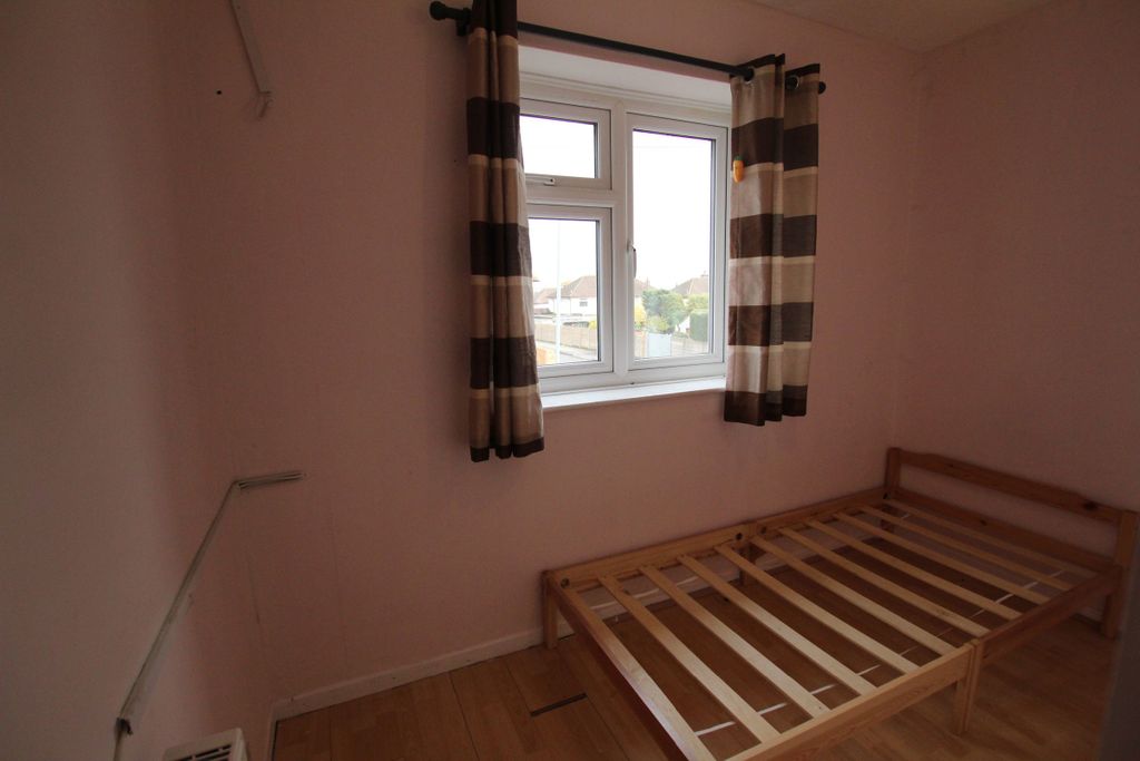 Property photo 2 of 26