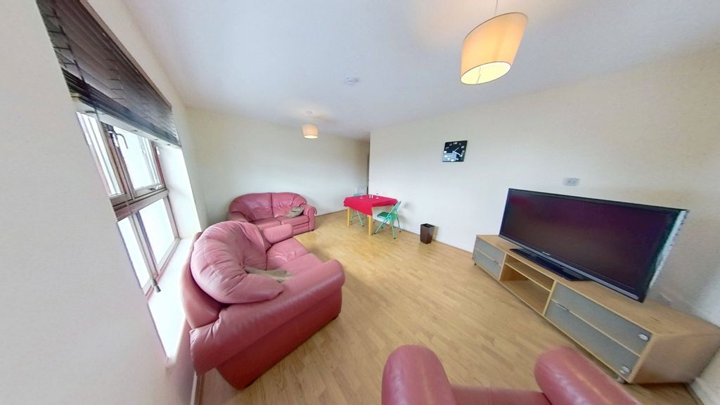 Property photo 3 of 18 Photo 3