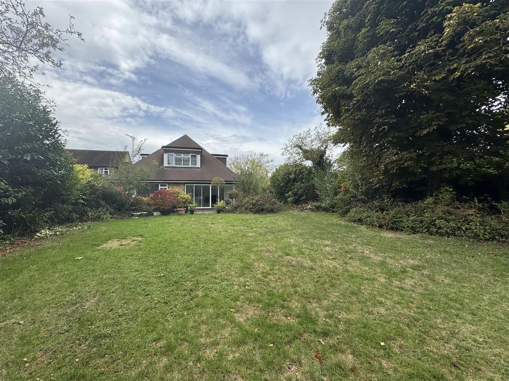 Property photo 3 of 12