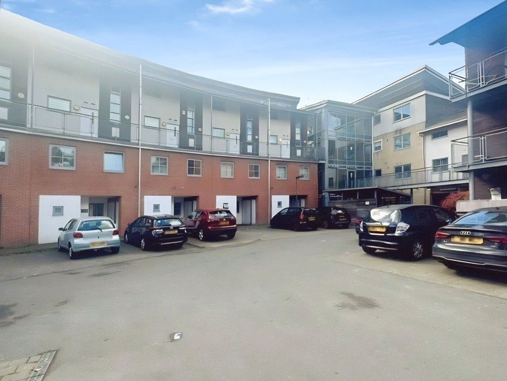 Property photo 1 of 10 Picture No. 02