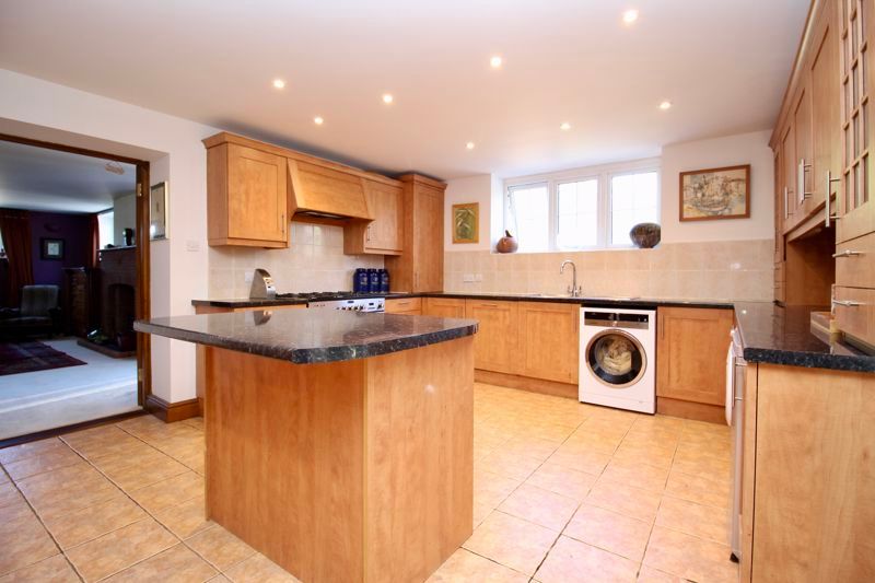 Property photo 3 of 23 Kitchen/Diner