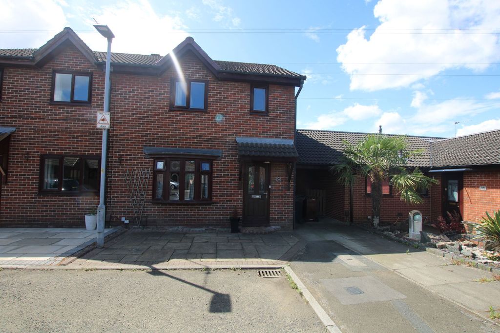 Property photo 1 of 2