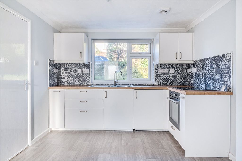 Property photo 3 of 21 Picture No. 14