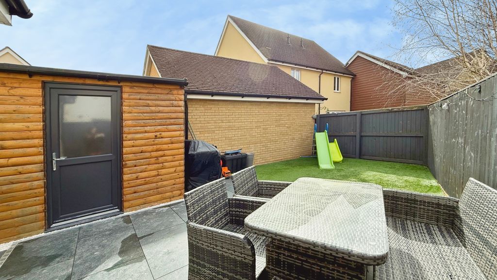 Property photo 2 of 15 Garden