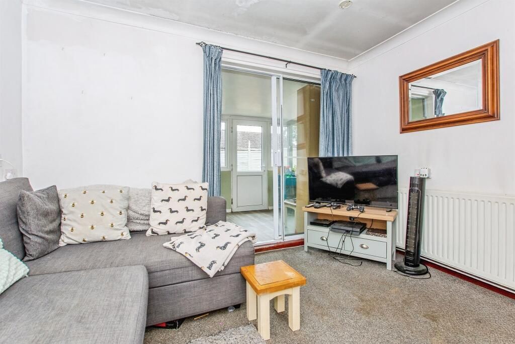 Property photo 2 of 16 Photo 1