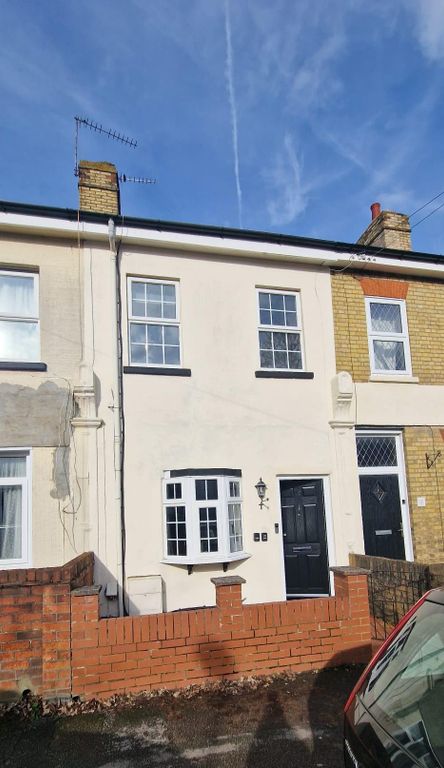 Property photo 1 of 10 Photo 9