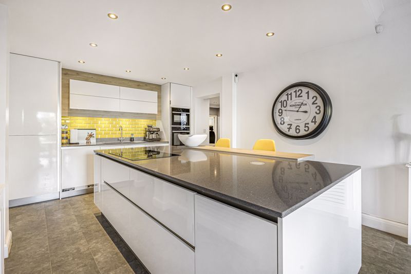 Property photo 2 of 38 Photo 8