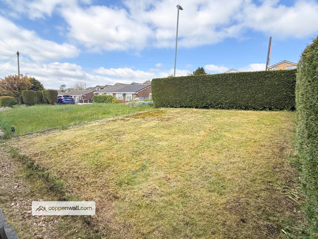 Property photo 2 of 32