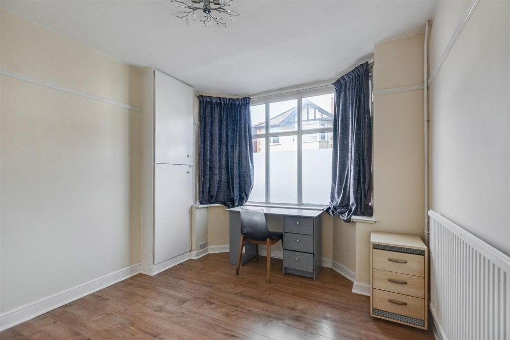 Property photo 3 of 18 Bedroom 1_1.Jpeg